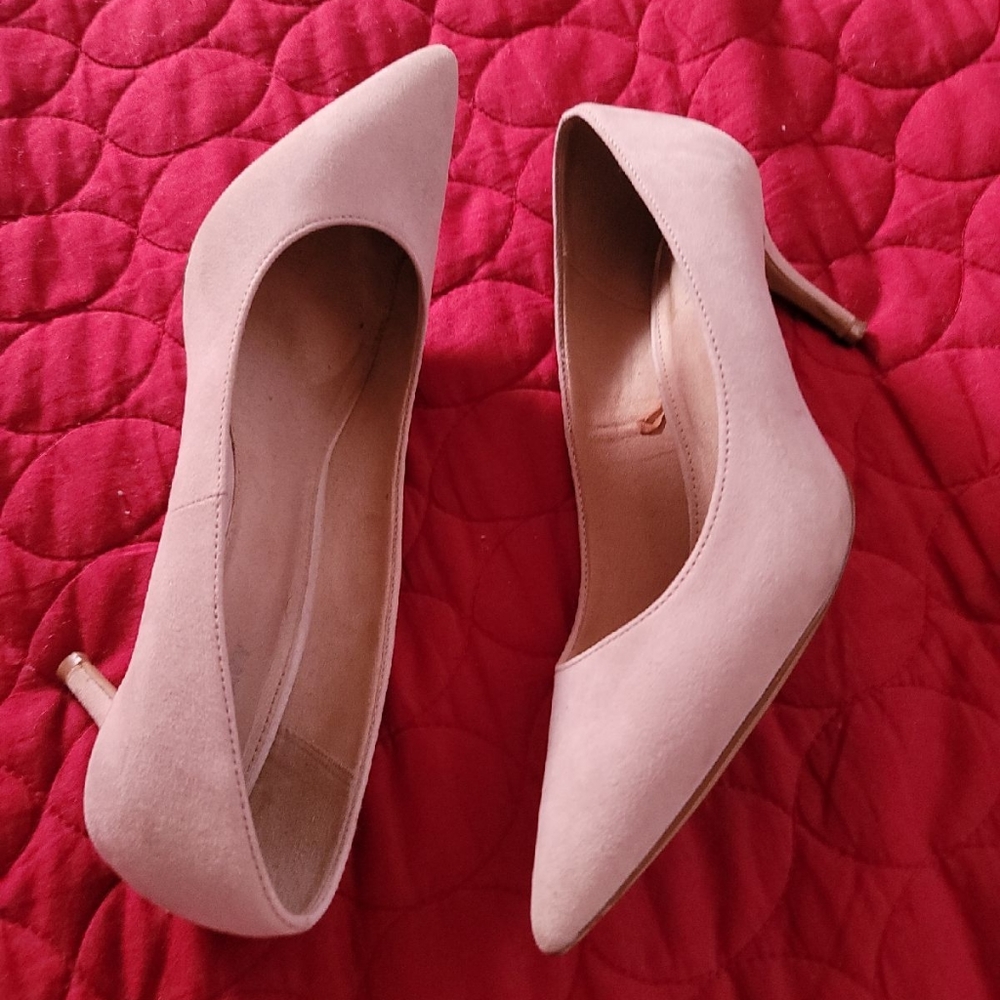 Heels - Picture 4 of 4